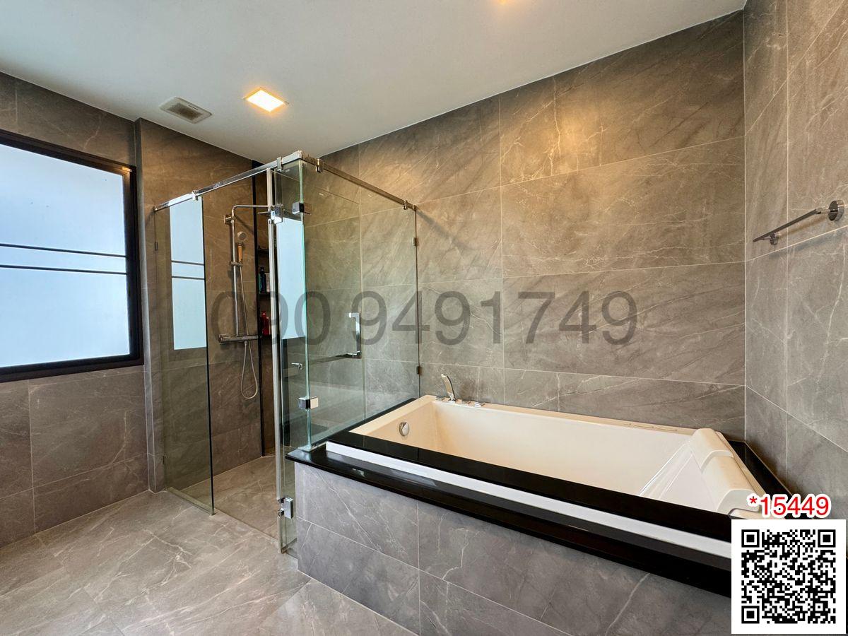 เช่า บ้านเดี่ยว ขนาด 5 ห้องนอน หมู่บ้าน Grand Bangkok Boulevard บางนา-อ่อนนุช